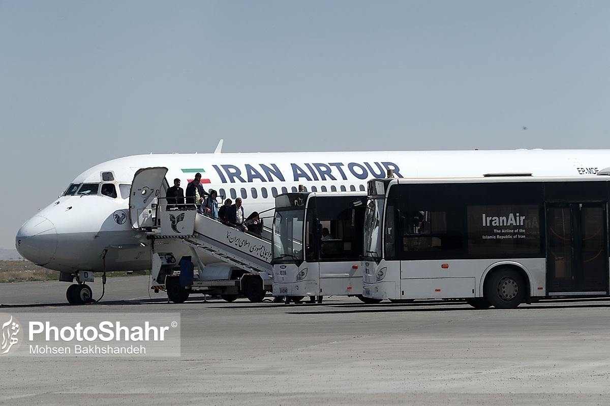 دبیر انجمن صنفی دفاتر خدمات مسافرتی خراسان‌رضوی از کمبود بلیت هواپیما در مسیرهای داخلی خبر داد و گفت: شرکت‌های هواپیمایی در مسیرهای عراق و ترکیه فعال‌تر هستند.