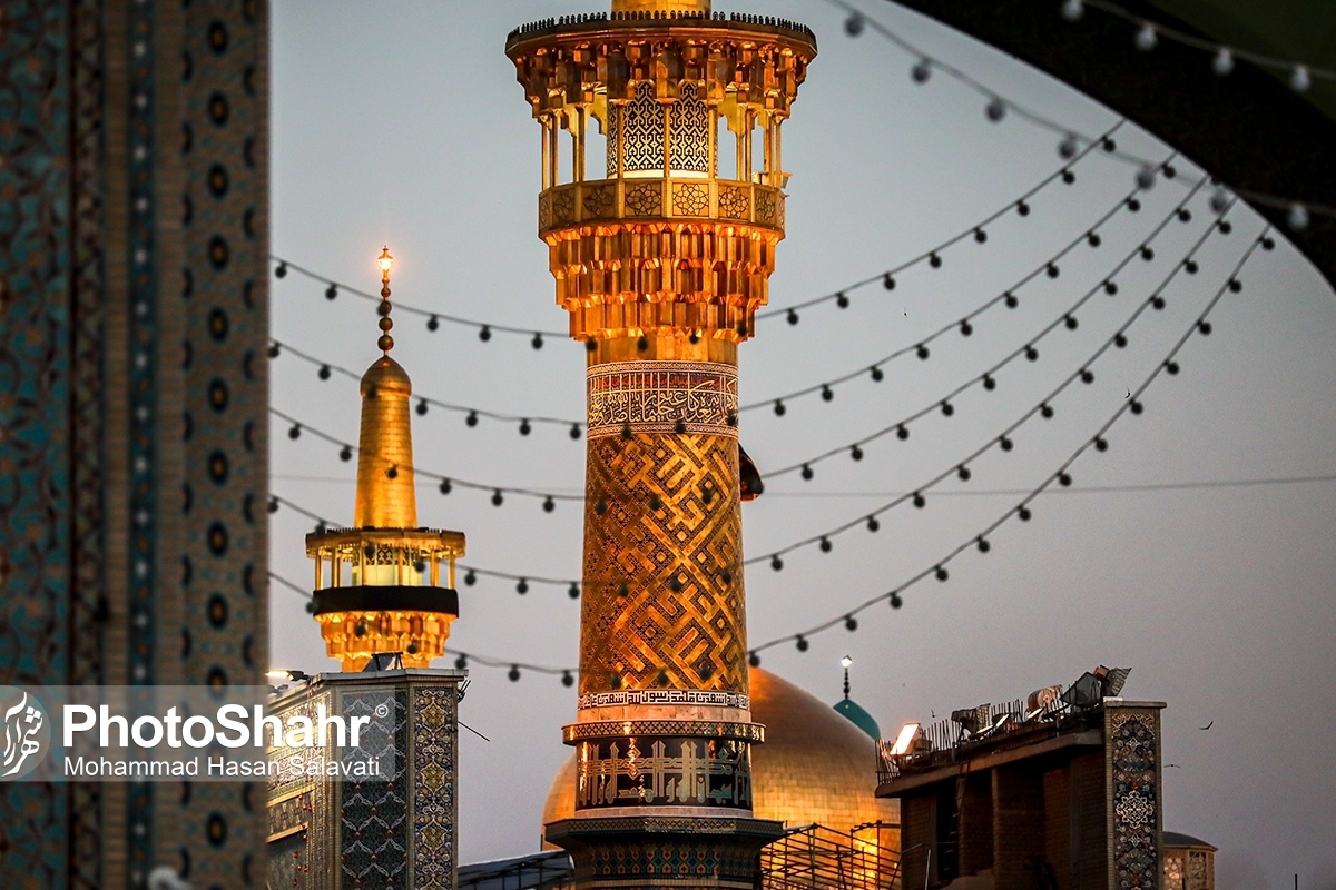 بسیاری از ساکنان مشهد مشتاق‌اند از هرجای شهر، بتوانند نشانه و نمادی از مجموعه بارگاه رضوی را مشاهده کنند اما طی سال‌های اخیر، ضرورت رشد عمودی شهر، این نگرانی را به وجود آورده است که روند پرشتاب احداث بنا‌های مرتفع تدریجاً نماد مذهبی این شهر مقدس را تحت‌الشعاع قرار دهد.