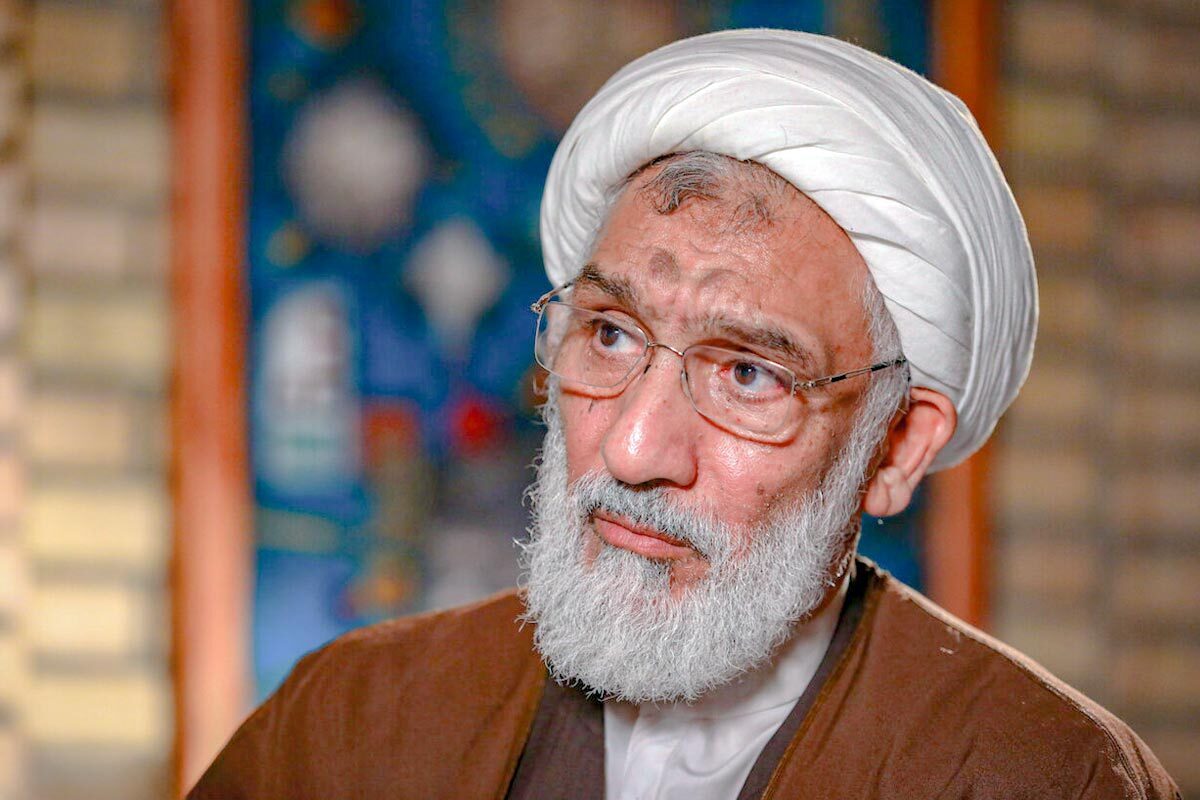 مصطفی پورمحمدی، نامزد چهاردهمین دوره ریاست‌جمهوری روایتی از جلسه‌اش با صدام حسین درباره قطع‌نامه و مشکلات باقی‌مانده از جنگ تحمیلی ارائه کرد.