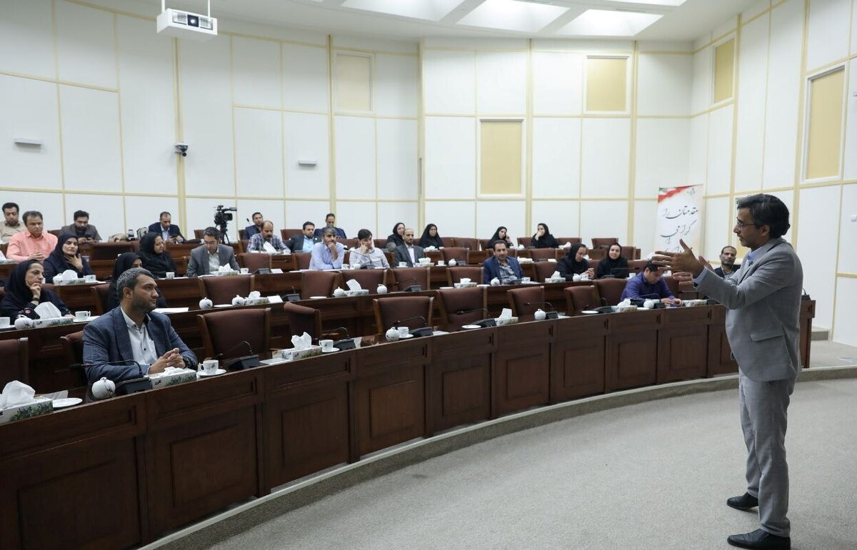 پنجمین رویداد از سلسله نشست‌های انتقال تجارب «رسانه در میدان» در مشهد برگزار شد.