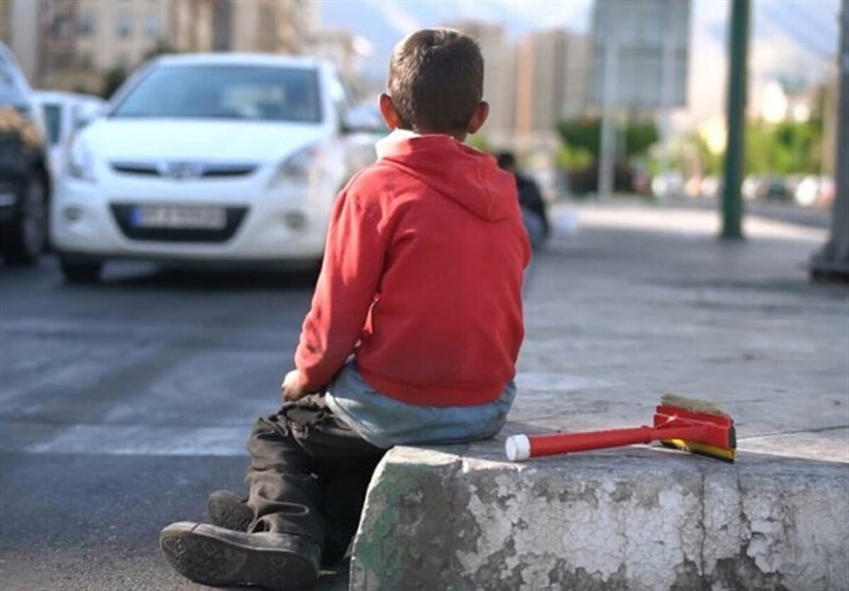 دبیر مرجع ملی حقوق کودک به ارائه پیشنهادات مربوط به حوزه حقوق کودکان برای دولت چهاردهم پرداخت و گفت: قریب به ۳۰۰ متن قانونی و سند حقوقی در مورد کودکان وجود دارد که باید حجم این سند‌ها کمتر، همپوشانی قوانین رفع و جامعیت آنها بیشتر شود.