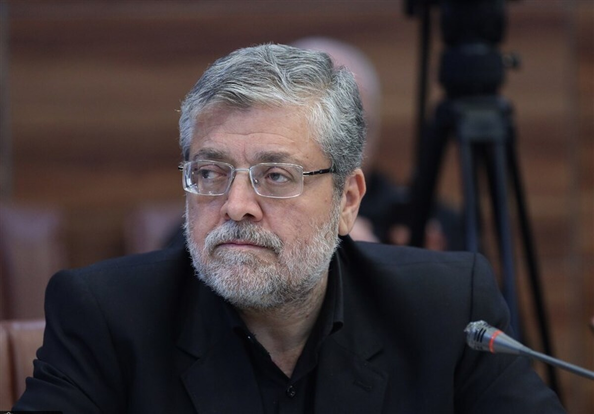 محمدرضا قلندرشریف درباره پروژه‌های سامان‌دهی «کال زرکش» گفت: طول کال زرکش در محدوده شهری منطقه ۱۰ حدفاصل بزرگراه پیامبراعظم‌(ص) تا بولوار توس، هزار و ۷۵۰ متر است. برای بدنه‌سازی و سامان‌دهی بافت پیرامونی کال، چهار پروژه در حال اجراست.