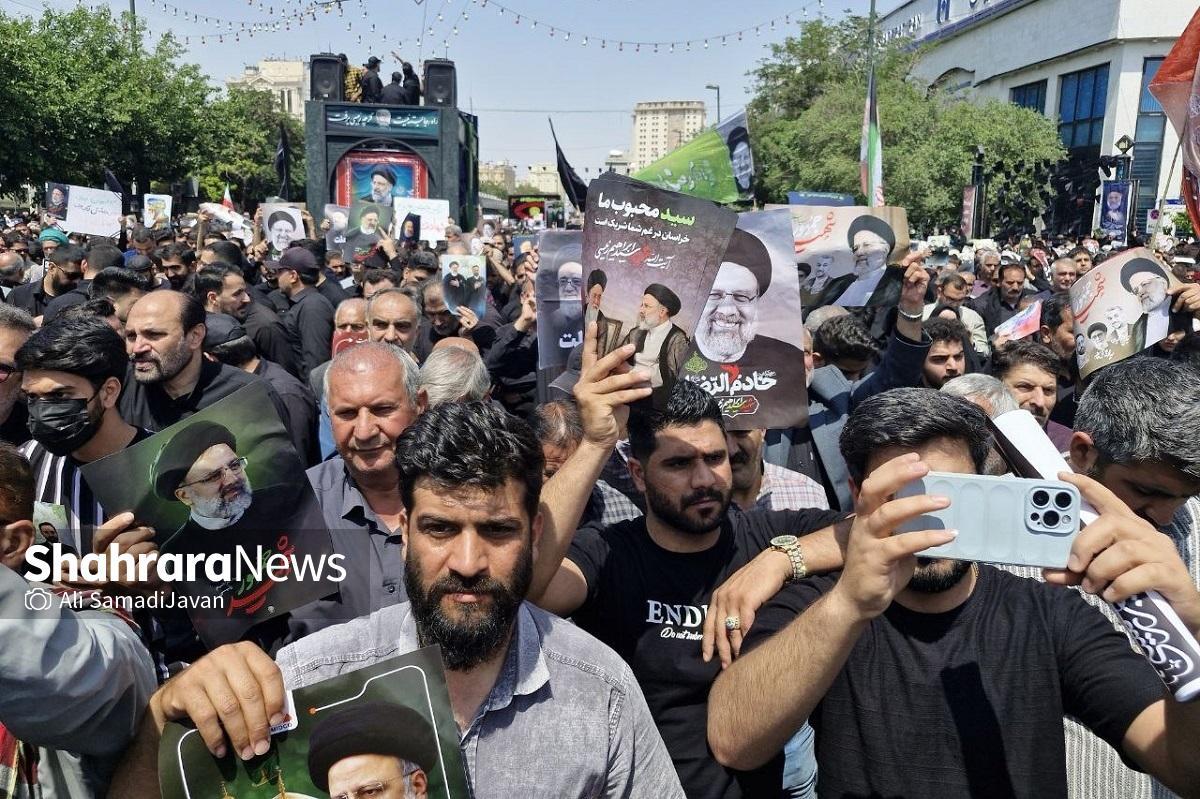 مردم شریف ایران از اقصی نقاط کشور در مشهد مقدس برای شرکت در مراسم تشییع پیکر مطهر شهید سید ابراهیم رئیسی در مشهد گرد هم آمدند.