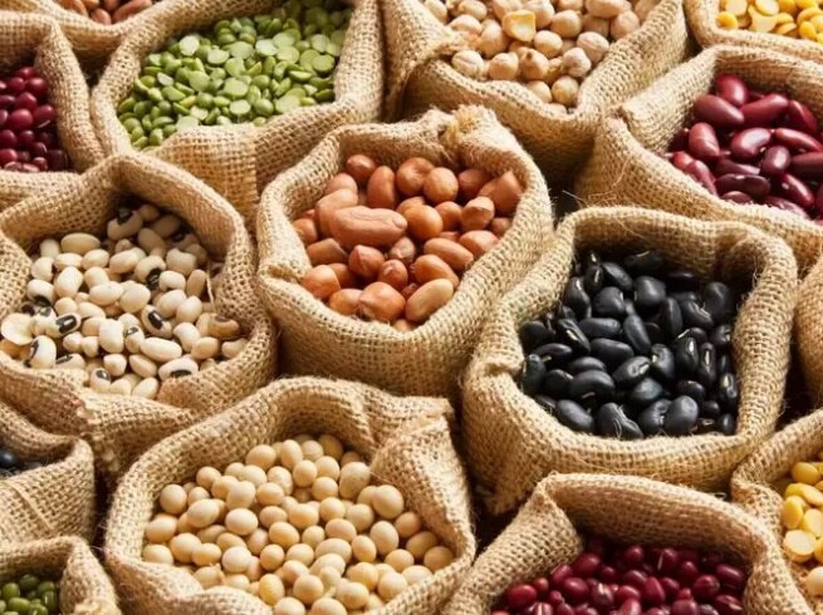 خیس‌خوردن حبوبات یکی از روش‌های مهم برای گرفتن نفخ حبوبات است که به زودتر پخته‌شدن حبوبات نیز کمک زیادی می‌کند؛ اما نحوه خیس‌خوردن هر کدام از حبوبات با یکدیگر متفاوت است.