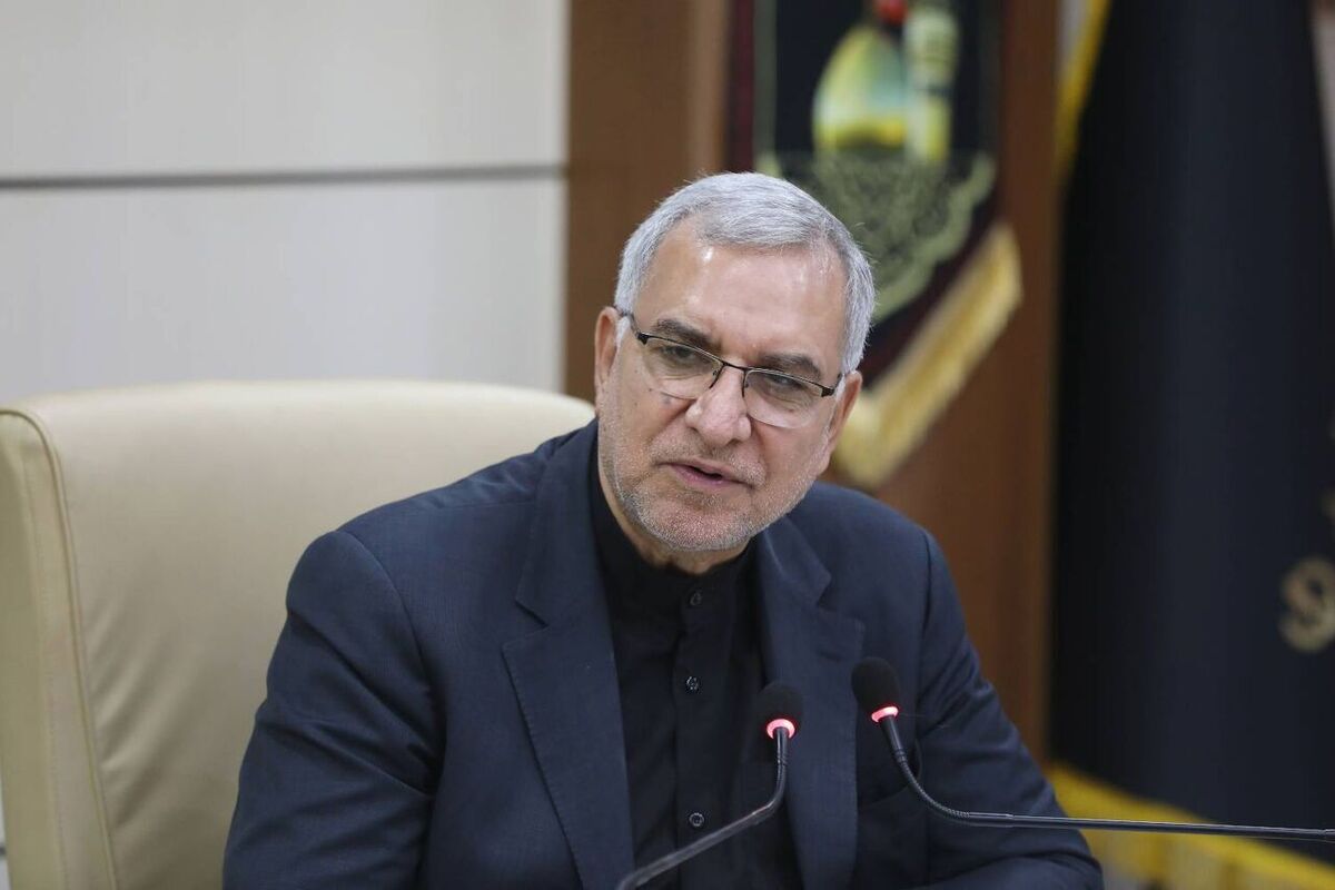 بزرگترین مجتمع آموزشی وزارت بهداشت و پژوهشگاه شهید رئیسی با حضور وزیر بهداشت در مشهد افتتاح شد.