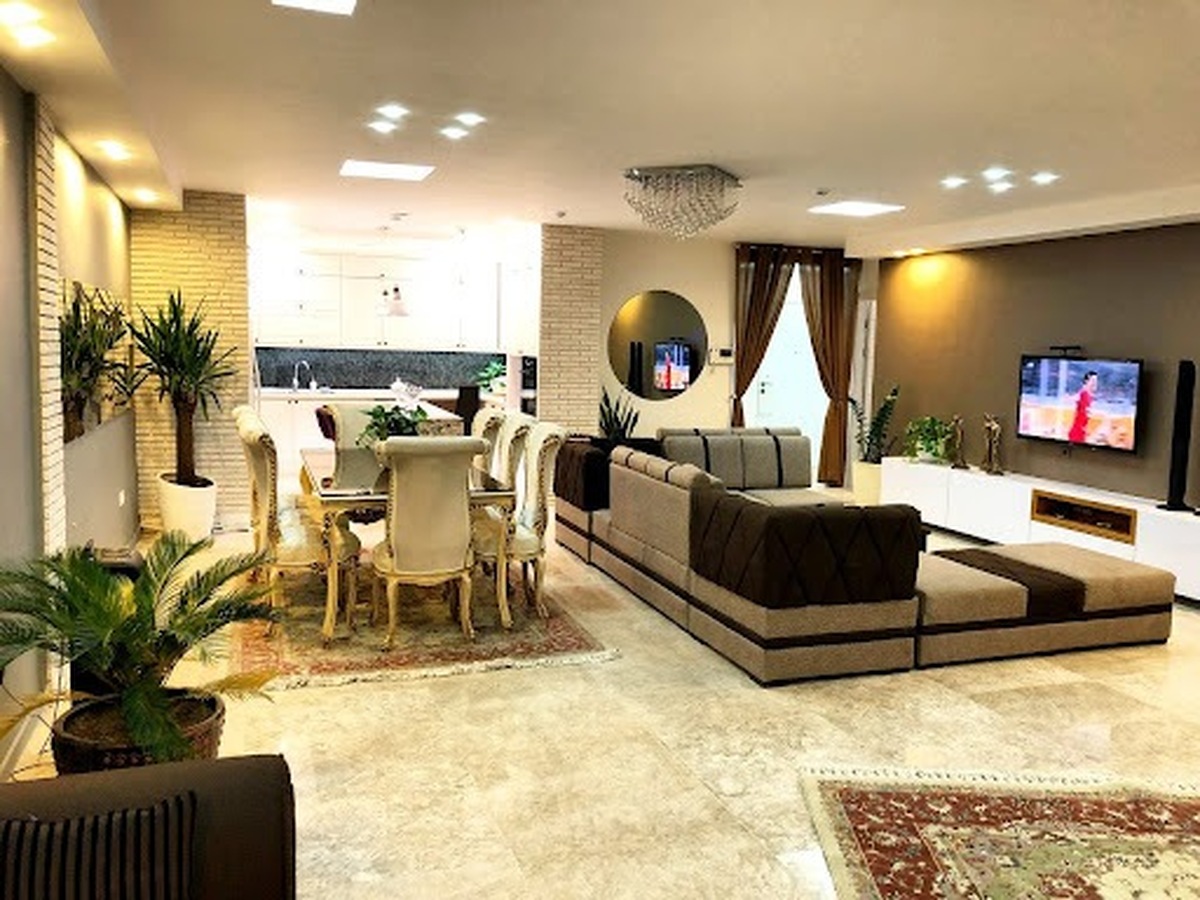 با توجه به فصل جابه‌جایی مستأجران، در این بسته خبری به بررسی شرایط اجاره و رهن ملک در مناطق مختلف مشهد می‌پردازیم.