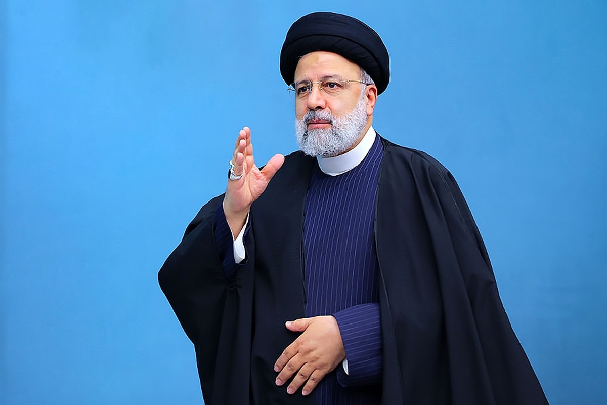 سیدحکیم بینش، شاعر افغانستانی که امسال در دیدار شاعران با رهبری، شعرش مورد توجه قرار گرفت، حالا شعری تازه برای شهید سیدابراهیم رئیسی سروده است.