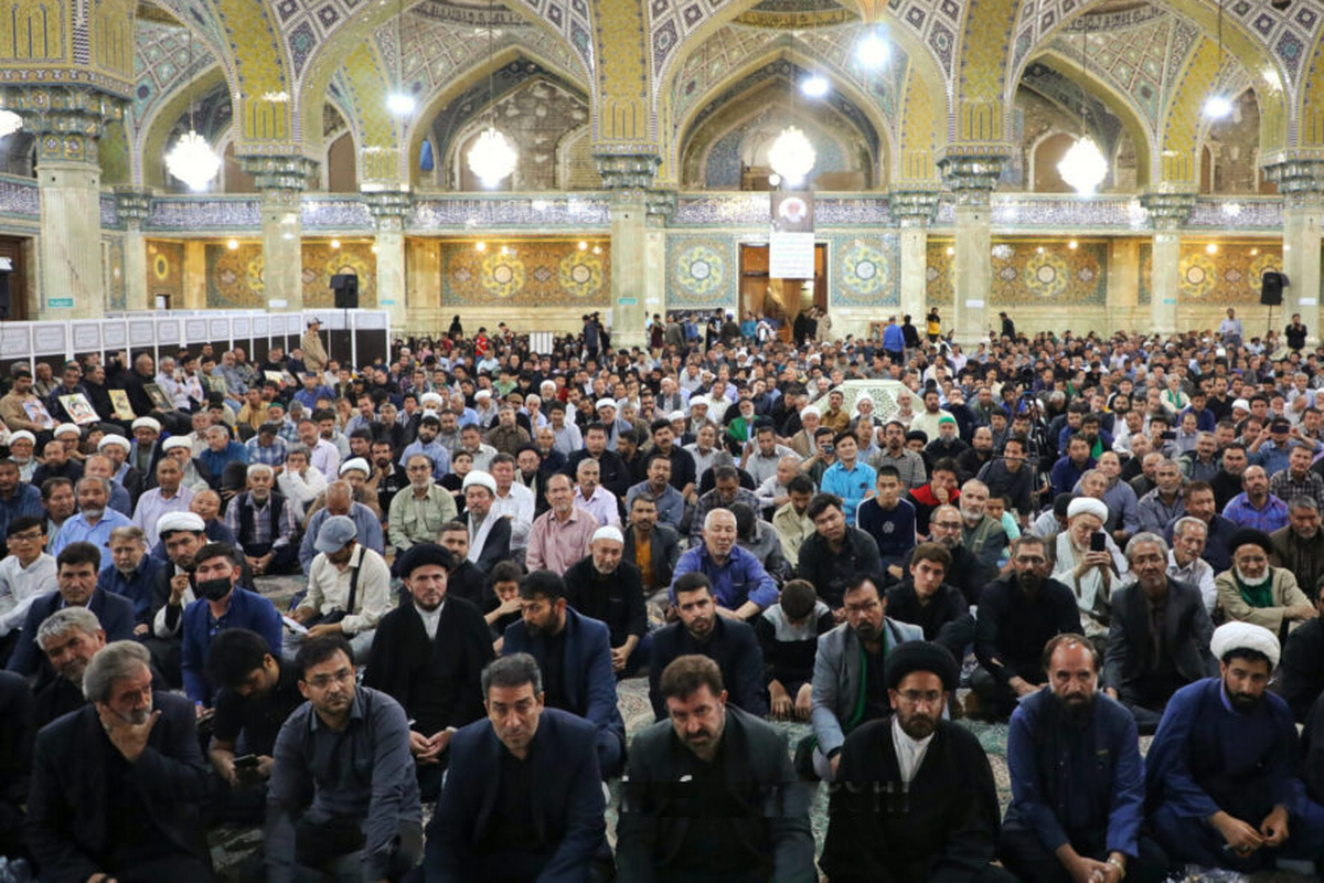 نماینده ویژه رئیس‌جمهور در امور افغانستان در اجتماع عظیم مهاجران افغانستانی مقیم قم در مراسم یادبود رییس جمهور شهید ایران، آیت‌الله شهید رییسی، گفت که اصل مورد نظر جمهوری اسلامی ایران این است که افغانستان برای همه افغانستانی‌هاست و دولتی متشکل از افراد صالح همه قومیت‌ها باید روی کار بیاید.