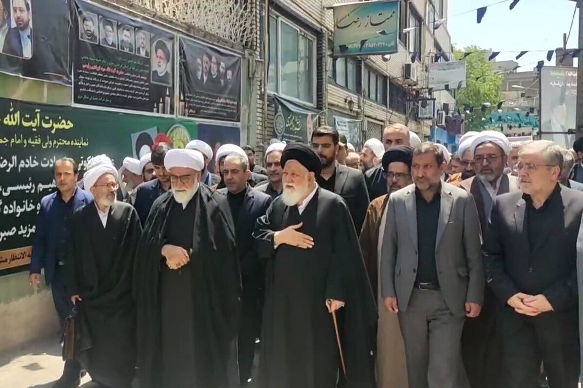 آیین بزرگداشت شهدای خدمت در دفتر نماینده ولی‌فقیه در استان خراسان‌رضوی در مشهد + فیلم
