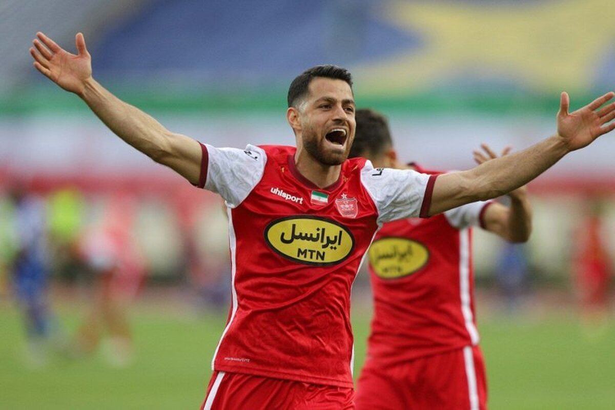 مدافع تیم پرسپولیس در بازی تیم ملی مصدوم شد و فصل را از دست داد.