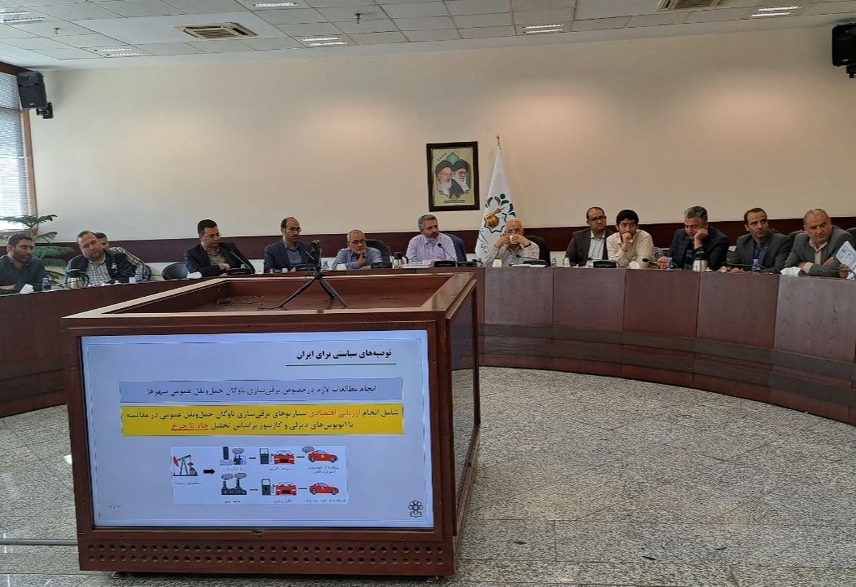برقی‌سازی ناوگان حمل‌ونقل عمومی در مشهد نیازمند بررسی بیشتر و جدی‌تری است