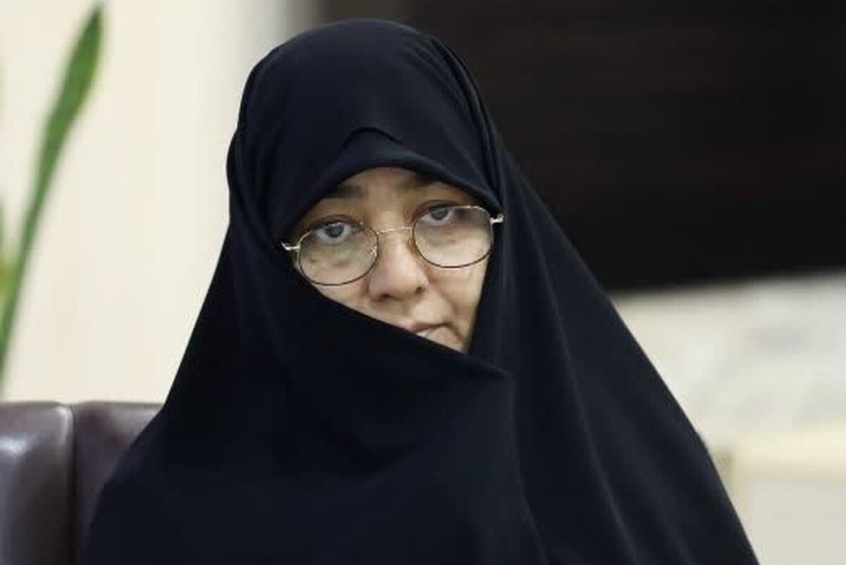 مدیرامور بانوان شهرداری مشهد گفت: بانوان و مادران در امور سیاسی در خانواده حکم پیشران دارند و می‌توانند فرزند و همسر خود را پای صندوق رای بیاورند.