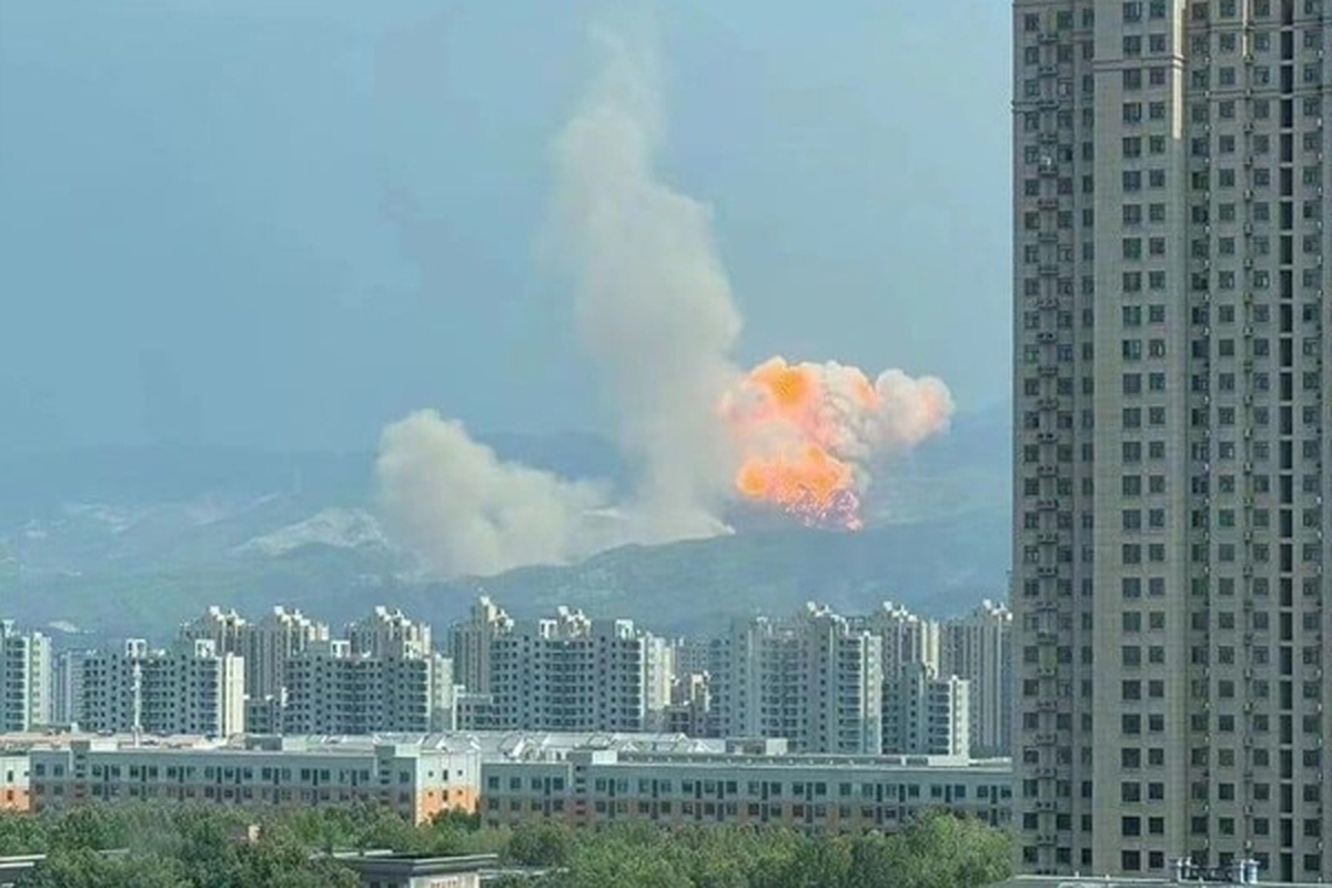 یک موشک چینی قابل استفاده مجدد، هنگام آزمایش، بدون برنامه قبلی پرتاب و در هوا منفجر شد.