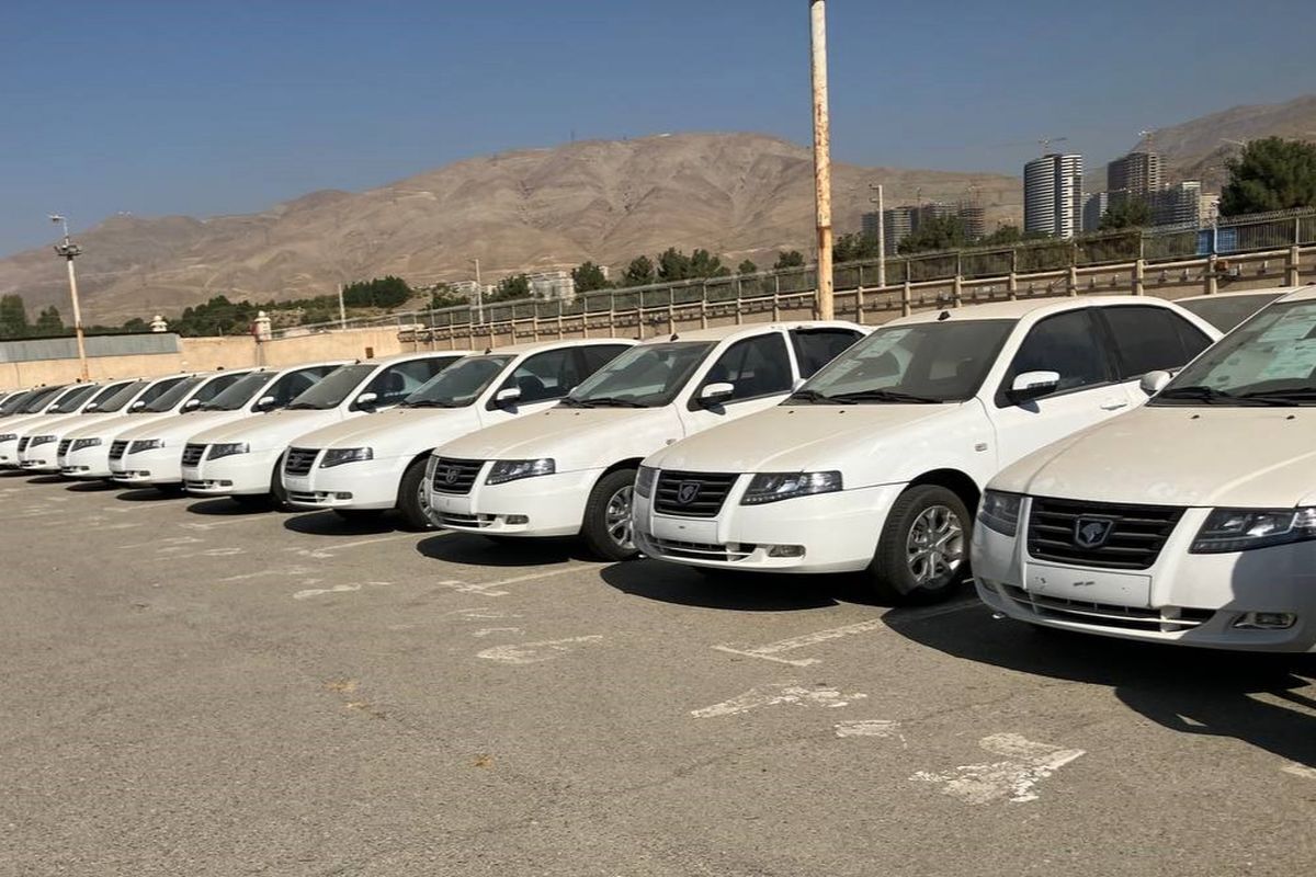 شرکت ایران خودرو در نظر دارد تعدادی از خودرو‌های سواری آسیب دیده، صفر و کارکرده را از طریق مزایده عمومی و به روش اینترنتی به فروش برساند.