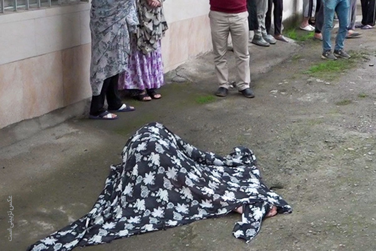 مرگ مشکوک سارینا ۱۲ ساله تمام همسایگان را بهت زده کرده است. بازپرس جنایی، قاضی صادق صفری پس از حضور در صحنه حادثه دستور آغاز تحقیقات در این زمینه را صادر کرد.