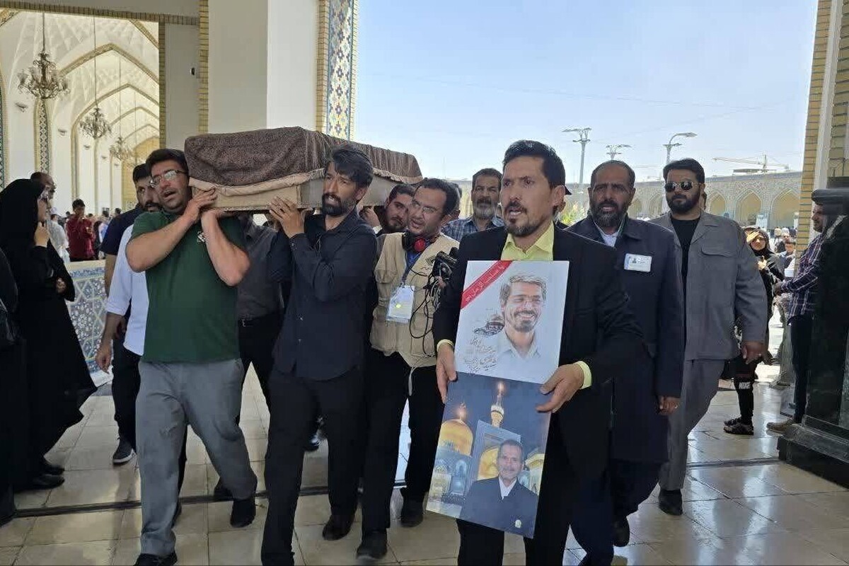 پیکر مرحوم حیدر عطایی پدر شهید مدافع حرم مرتضی عطایی مشهور به «ابوعلی» با حضور جمعی از مردم انقلابی و قدرشناس مشهد تشییع شد.