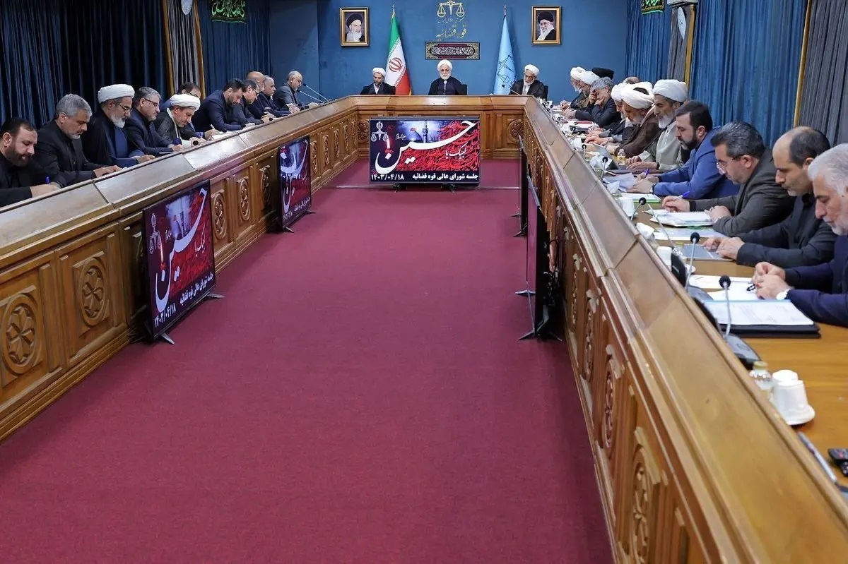 رئیس قوه‌قضائیه گفت: مشارکت هوشمندانه مردم در انتخابات ریاست‌جمهوری و برگزاری این انتخابات درنهایت آرامش و امنیت، تیر سنگینی را بر سینه دشمنان و بدخواهان نظام و ملت ایران فرود آورد.