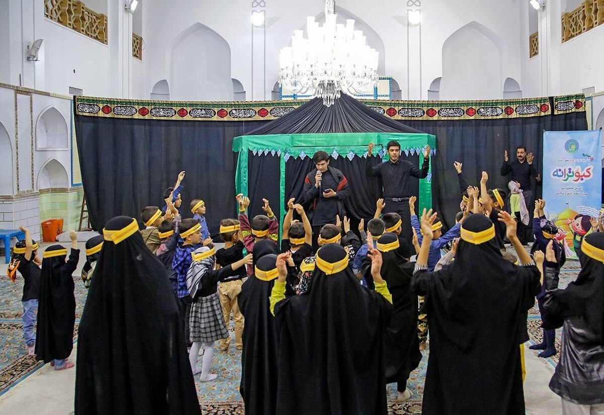 در ایام ماه محرم، محفل عزاداری ویژه کودکان با عنوان «عزاخانه فرشته‌ها» در حرم مطهر رضوی برپا می‌شود.