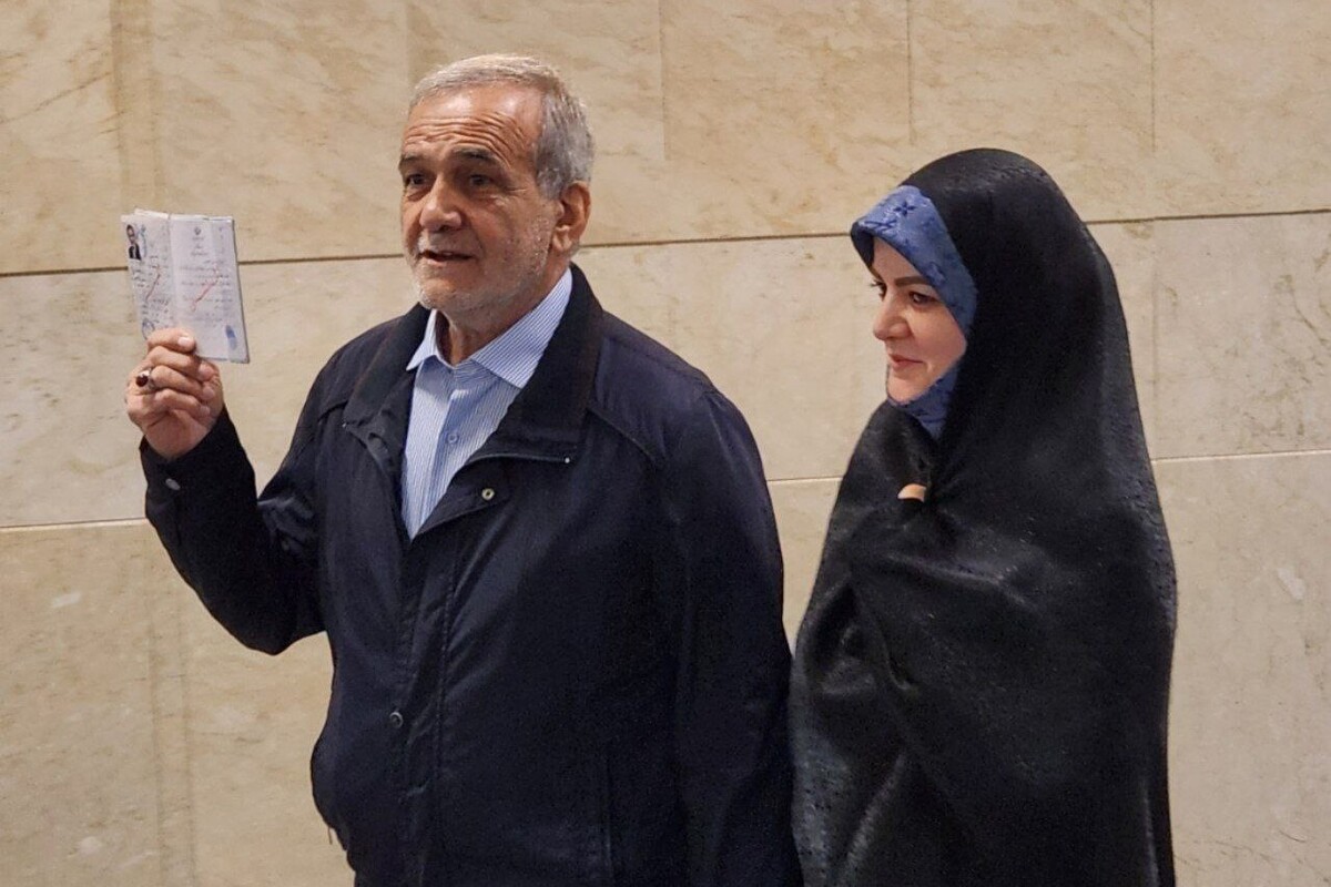 پس از پیروزی مسعود پزشکیان در چهاردهمین دوره انتخابات ریاست جمهوری، شناخت خانواده ایشان جذابیت فوق العاده‌ای برای مخاطبان پیدا کرده است.