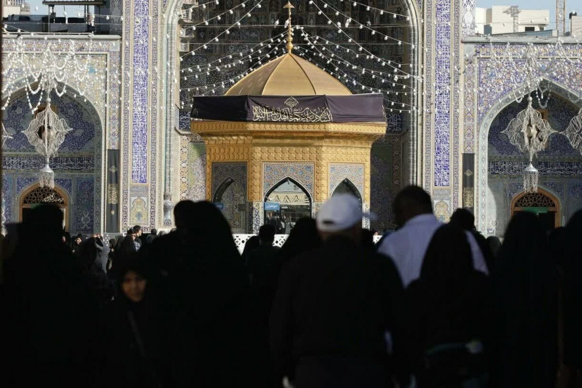 فاطمه سال هاست با بیماری سرطان رحم دست و پنجه نرم می‌کند؛ هرچند ظاهرش این را نشان نمی‌دهد. هر شش ماه یک بار مجبور است برای شیمی درمانی به مشهد بیاید تا یک وقت بیماری اش عود نکند.