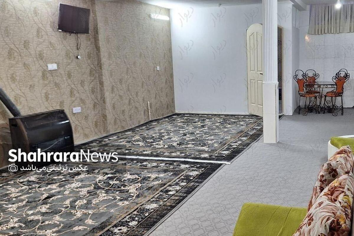 رئیس اداره میراث‌ فرهنگی، گردشگری و صنایع‌دستی مشهد گفت: ۳۰۰ خانه شخصی که به‌صورت غیرمجاز اقدام به پذیرش و اسکان زائران و مسافران کرده بودند، طی سه ماه گذشته، پلمب شدند.