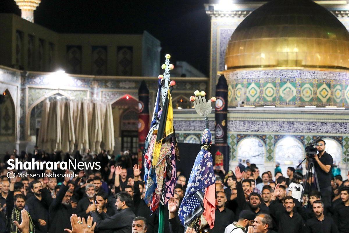 دوباره موسم عزا از راه رسید تا پیراهن مشکی بر تنها بنشیند، عطر دل‌انگیز چای و عود و اسپند از خیمه‌های اباعبدا... (ع) استشمام شود و اشک به خانه چشم‌ها بیاید. فرارسیدن ماه محرم، فرصتی برای تجدیدبیعت با آرمان‌های حسینی است.