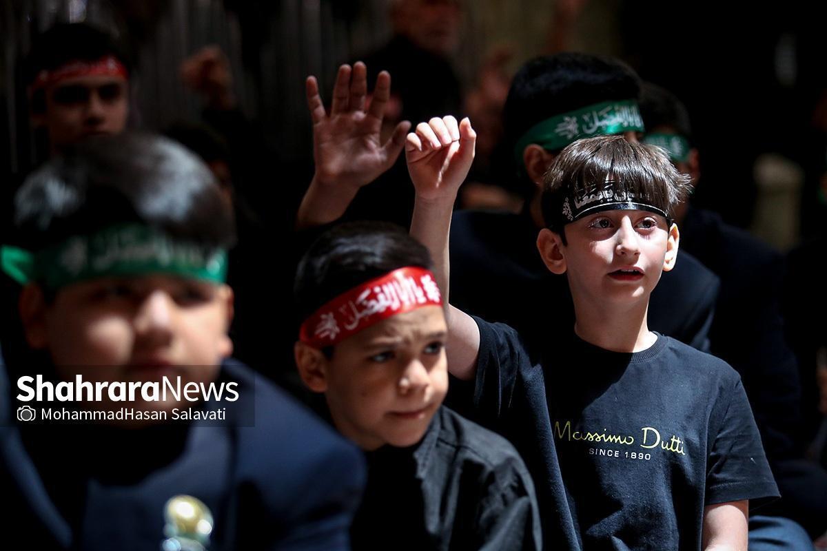 هم‌زمان با ششمین روز ماه محرم‌الحرام و روز بزرگداشت حضرت قاسم‌بن‌الحسن(ع)، همایش بزرگ «احلی من العسل» در حرم مطهر رضوی برگزار شد.