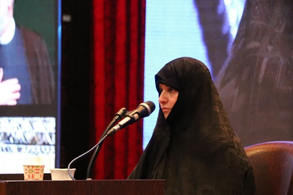 دکتر علم‌الهدی همسر شهید رئیسی در پاسخ به ابراز همدردی برخی از همسران روسای کشور‌ها گفت: حدود دو ماه از شهادت مظلومانه رئیس‌جمهور دوست داشتنی ایران می‌گذرد و بدون شک همدردی گرم شما در این حادثه تلخ، اشتیاق به همکاری را بین ما و شما تقویت کرده است.