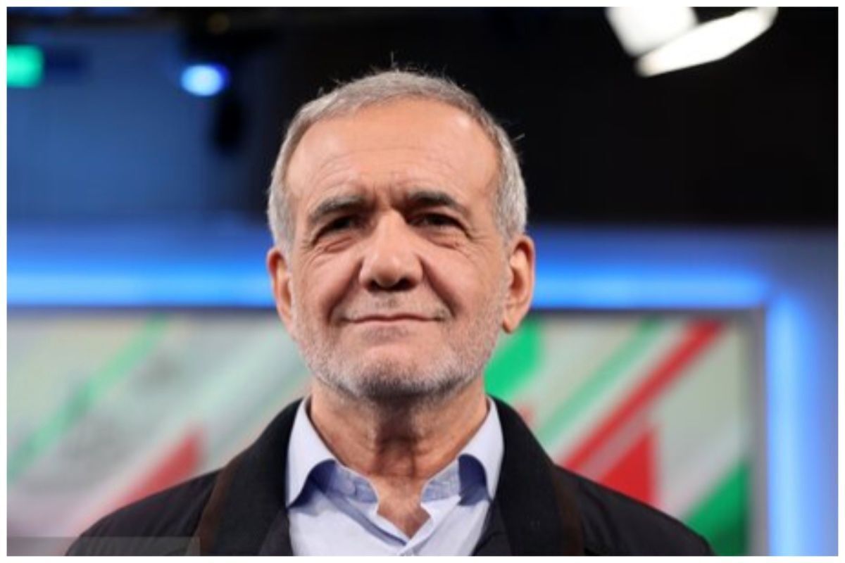 علیرضا زاکانی، شهردار تهران و سید امیرحسین قاضی زاده هاشمی با رئیس جمهور منتخب دیدار کردند.