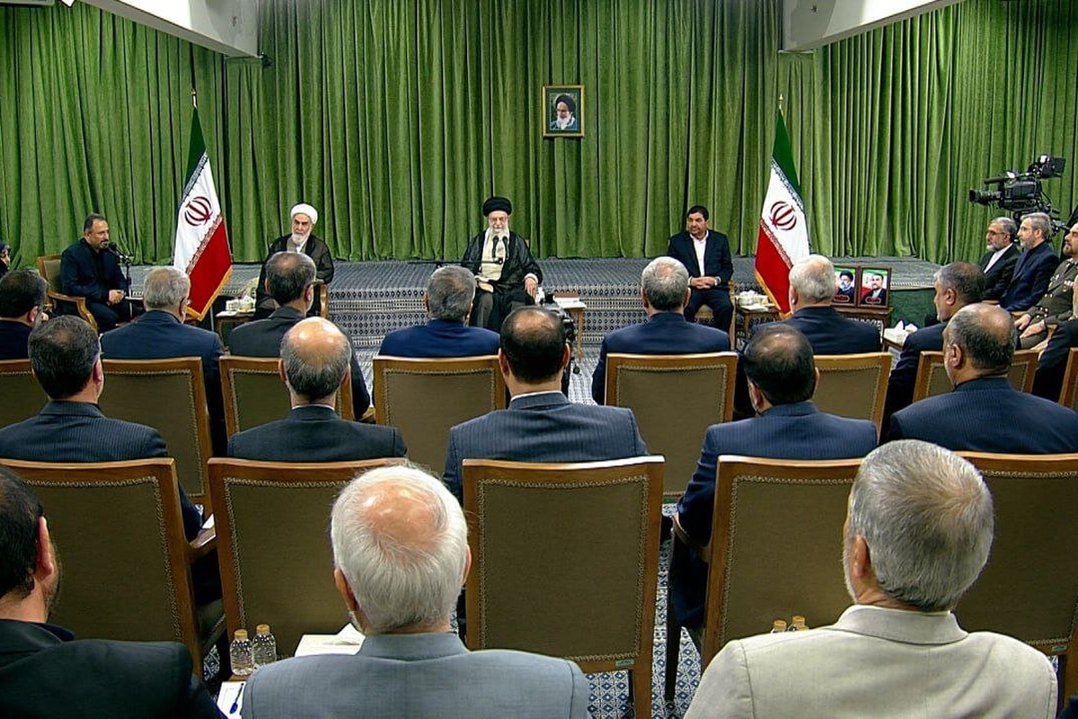گزارشی از آخرین دیدار اعضای هیئت دولت سیزدهم با رهبر انقلاب.