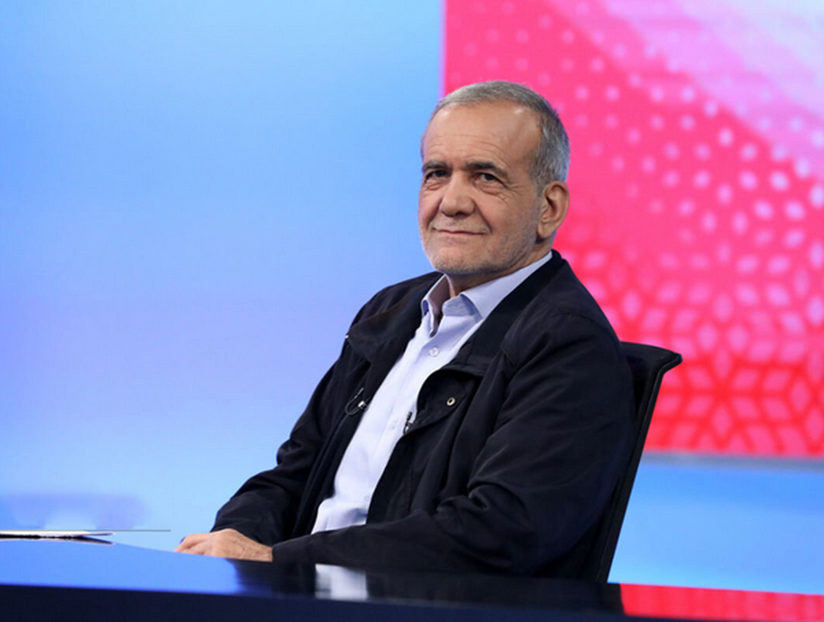 نمایندگان ادوار و دوره دوازدهم مجلس شورای اسلامی با رئیس‌جمهور منتخب مردم ایران دیدار کردند.