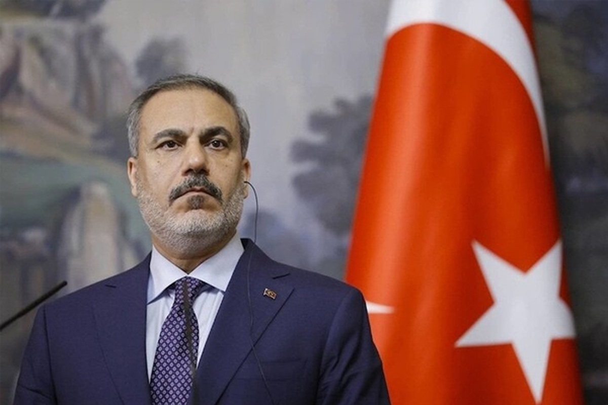 وزیر خارجه ترکیه با انتقاد از رویکرد رژیم صهیونیستی در نوار غزه، خواستار تحت فشار قرار دادن این رژیم برای توقف جنایت هایش در این باریکه شد.