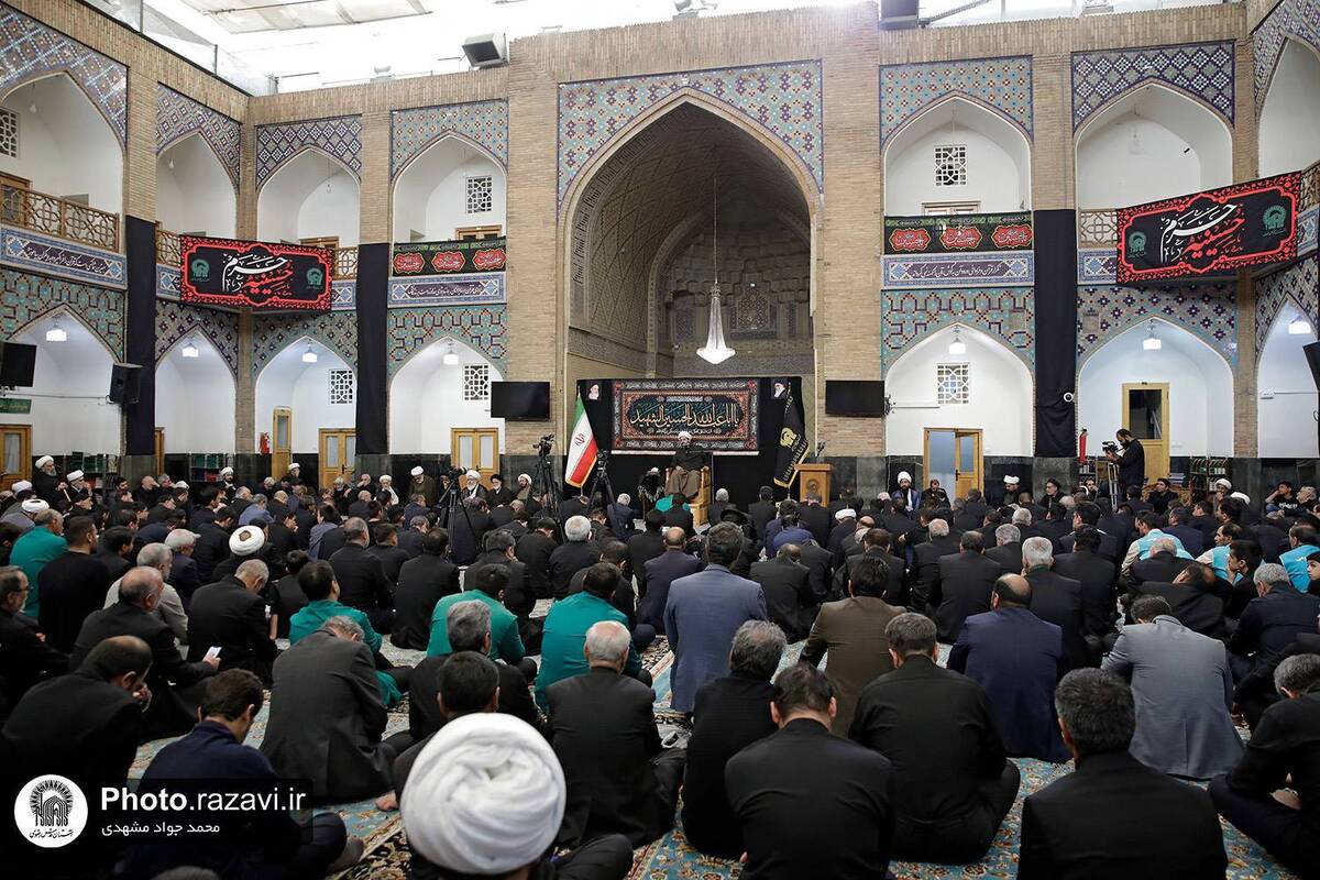 مراسم سوگواری و عزاداری روز تاسوعا با حضور تولیت آستان قدس رضوی و جمعی از مسئولان و زائران امام رئوف برگزار شد.