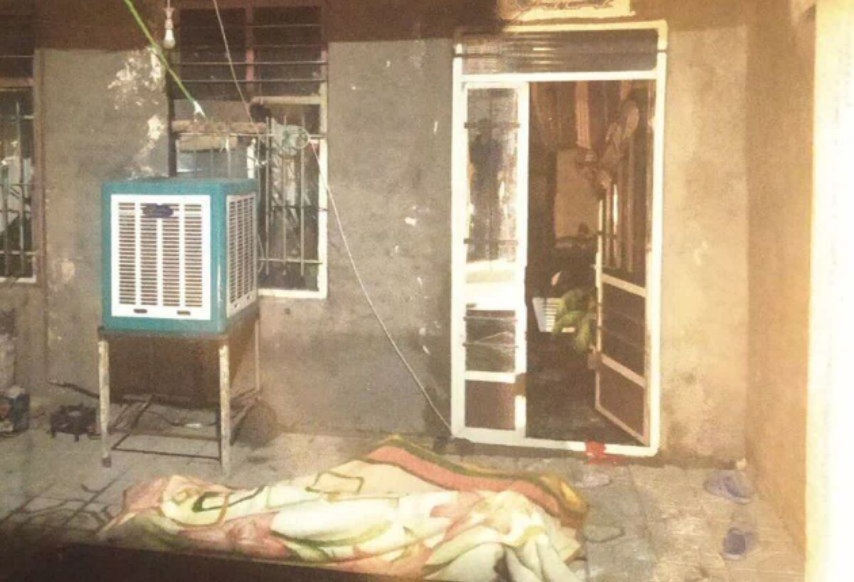 رییس سازمان آتش نشانی و خدمات ایمنی شهرداری نیشابور گفت: آتش سوزی صبح امروز جمعه منزلی مسکونی در شهر نیشابور موجب مرگ زنی ۴۰ ساله شد.
