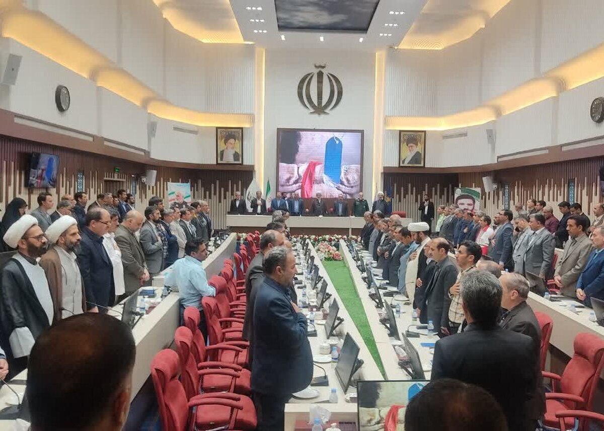 نخستین جلسه شورای بسیج اداری استان خراسان رضوی، ظهر امروز در استانداری خراسان رضوی برگزار شد.