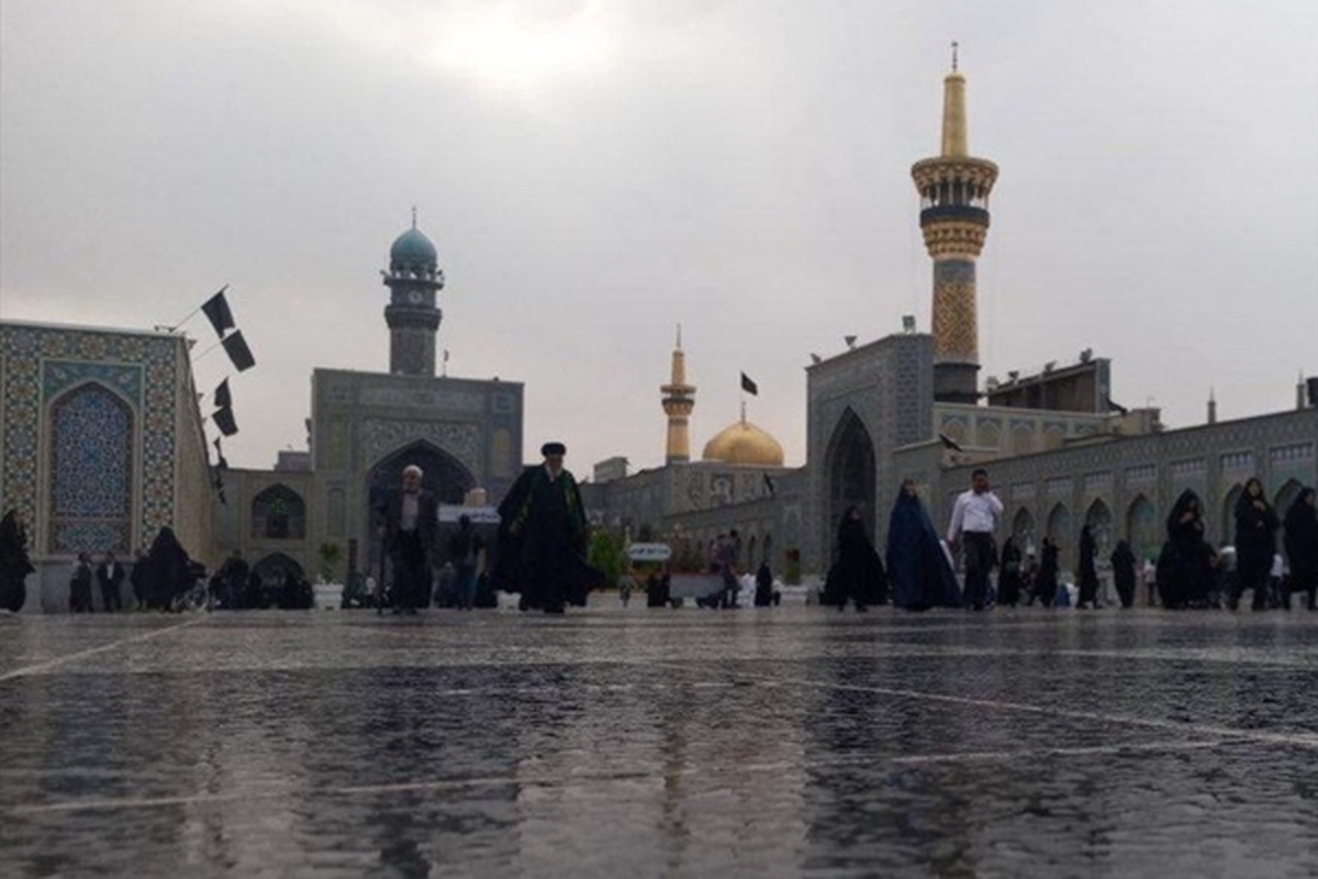 مشهد در سومین روز از آغاز تابستان، شاهد بارش شدید باران در اغلب نقاط شهر بود.
