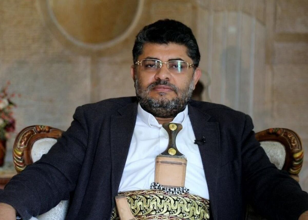 مقامات یمن در سخنانی تاکید کردند که پاسخ نیروهای مسلح این کشور به تجاوز امروز (شنبه) آمریکایی - صهیونیستی به الحدیده سخت خواهد بود و این تجاوزات مانع از حمایت صنعا از غزه نخواهد شد.
