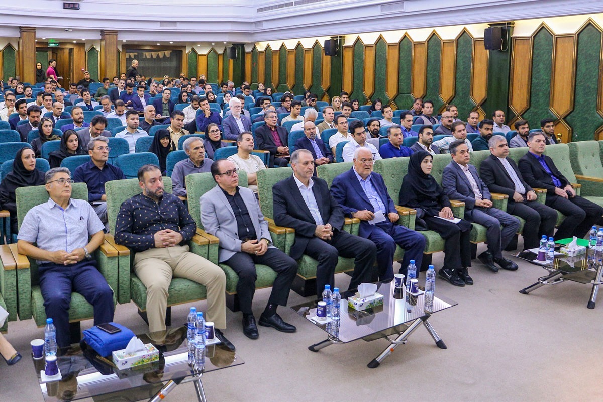 در راستای توسعه روابط اقتصادی بین دو کشور، رویداد بررسی فرصت‌های اقتصادی و تجاری کشور تاجیکستان به همت اتاق مشترک ایران و تاجیکستان و مرکز آموزش اتاق بازرگانی خراسان رضوی روز گذشته در محل پارلمان بخش خصوصی استان برگزار شد.
