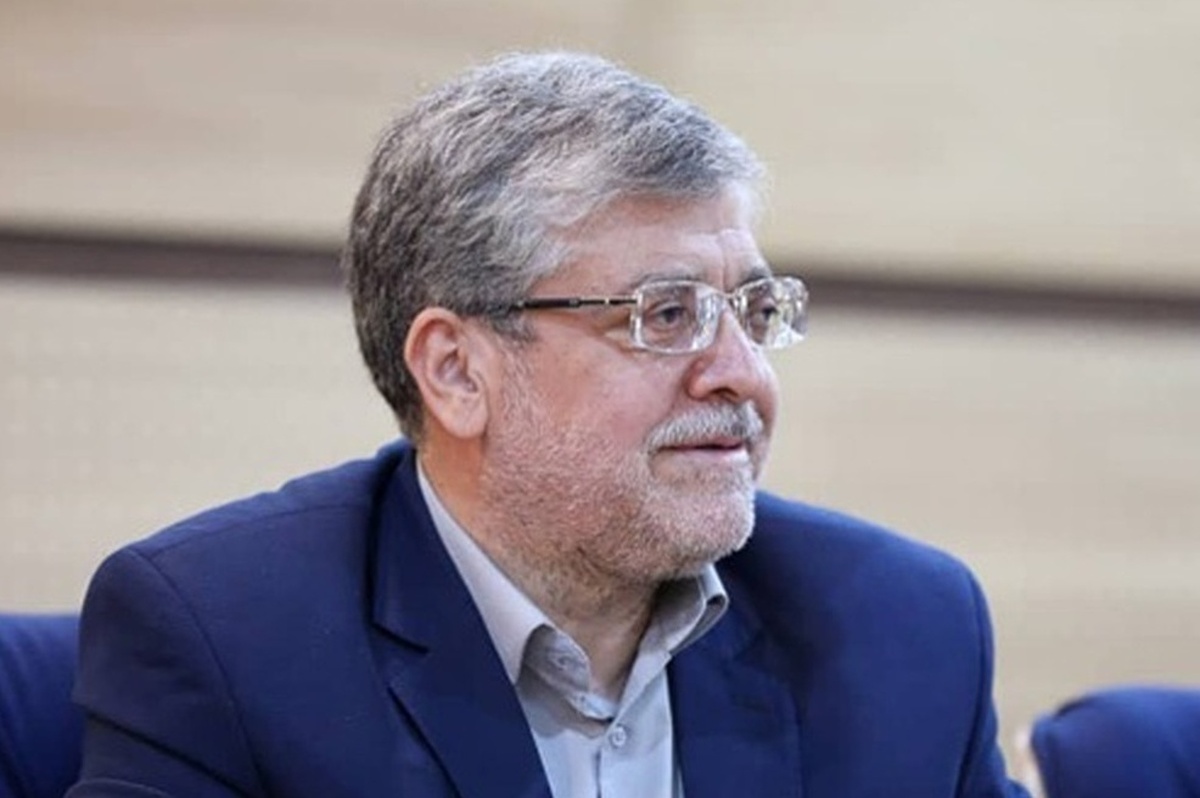 محمدرضا قلندرشریف می‌گوید که خرید ۴۷۹ دستگاه اتوبوس و مینی‌بوس برای شهر مشهد در دستور کار مدیریت شهری است.