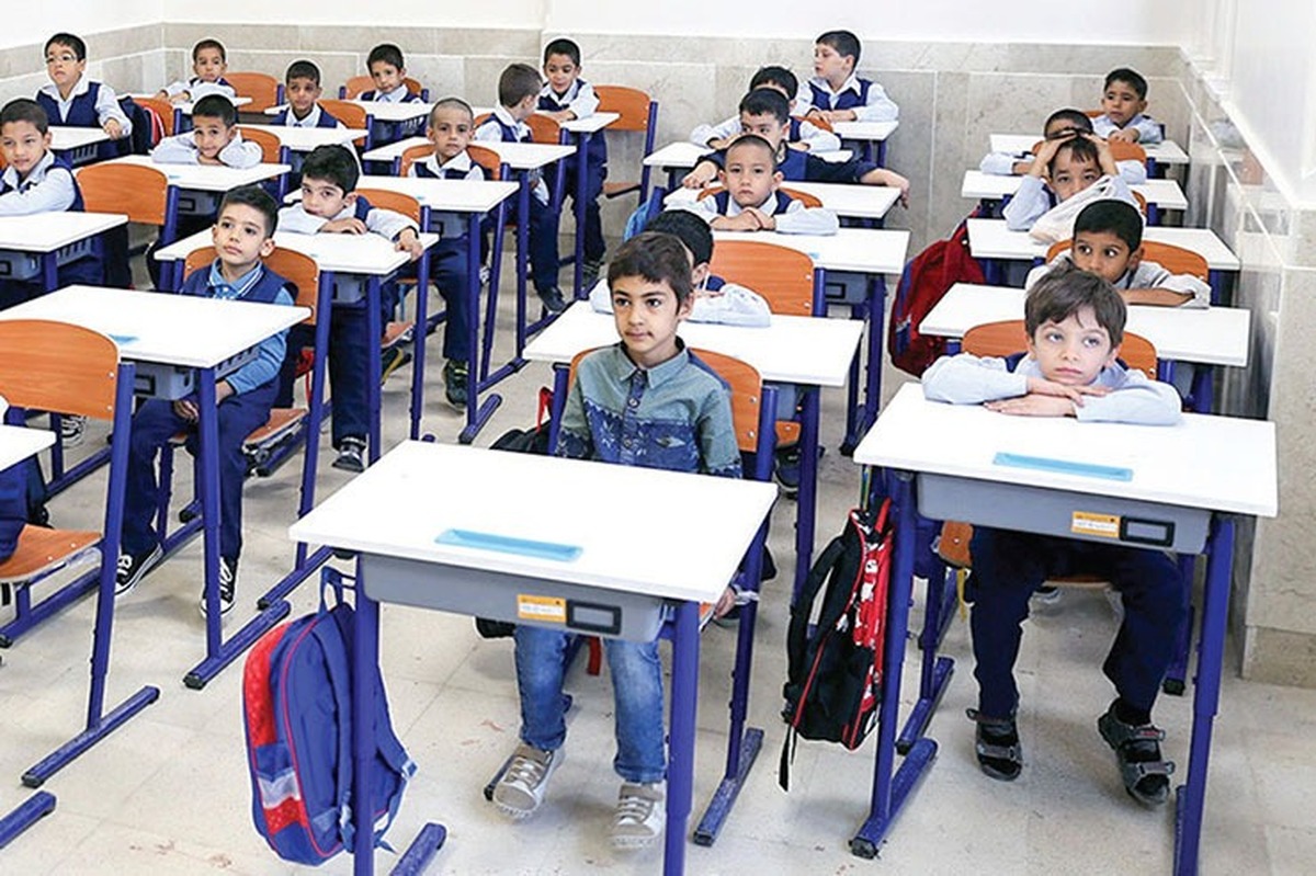 رییس سازمان مدارس و مراکز غیردولتی گفت: کف شهریه مدارس غیر دولتی را در مناطق مختلف تعیین کردیم. جنبه نظارتی خود را هم همچنان پیگیری خواهیم کرد تا شهریه مدارس از سقف مورد نظر تجاوز نکند. سه نوع وجه از خانواده‌ها در مدارس غیر دولتی دریافت می‌شود.