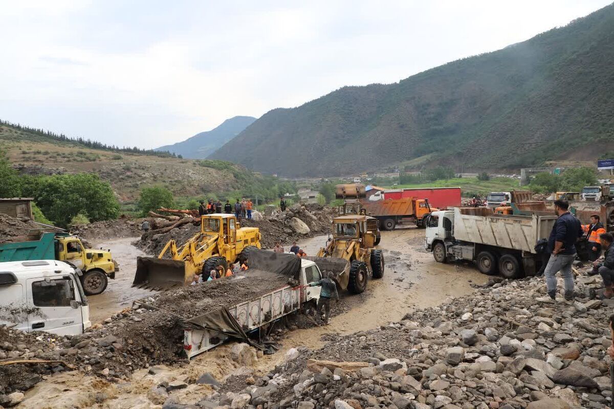 سیل باعث مسدود شدن راه اصلی و برخی راههای روستای شهرستان سوادکوه شد.
