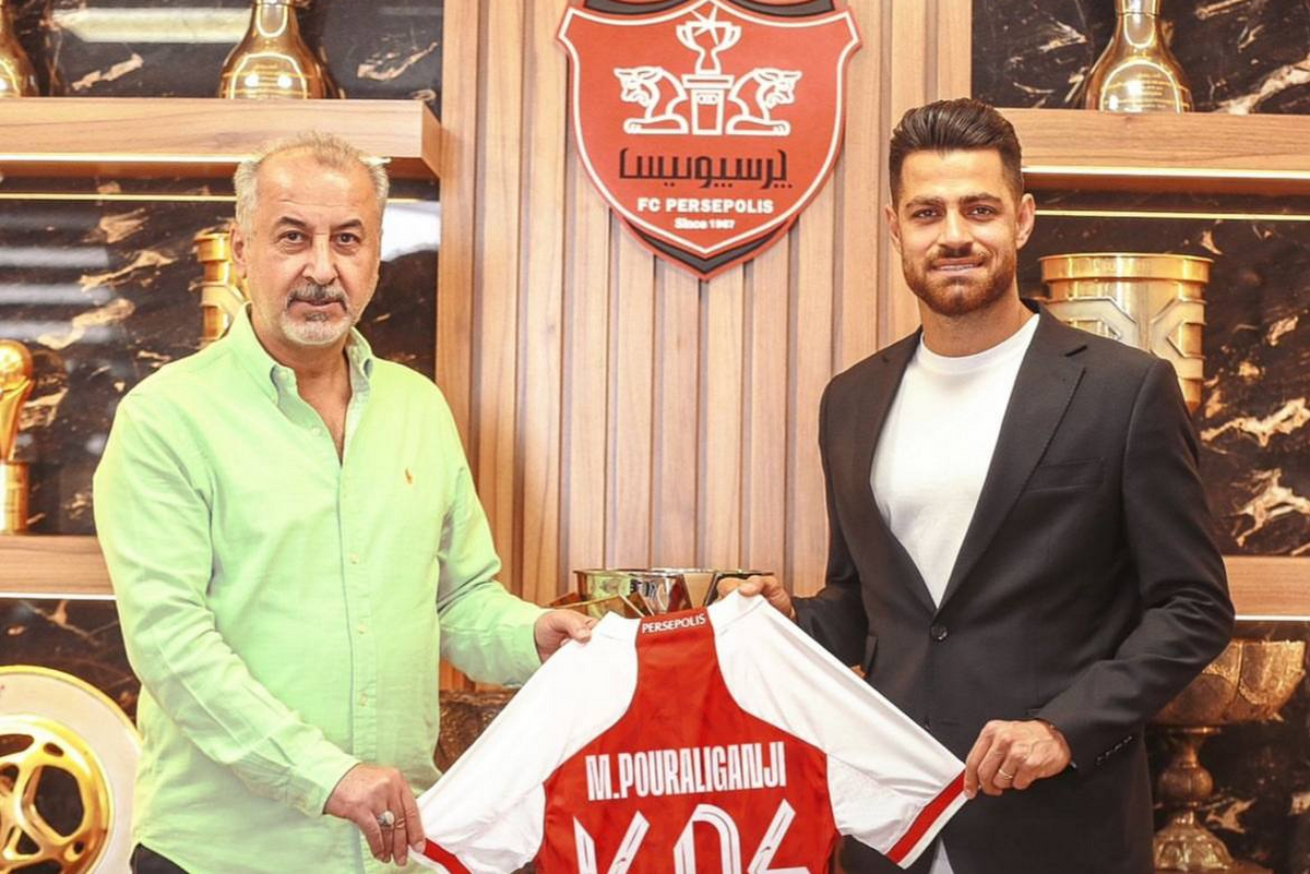 مدافع ملی‌پوش تیم فوتبال پرسپولیس، قرارداد خود را با سرخ‌پوشان تمدید کرد.