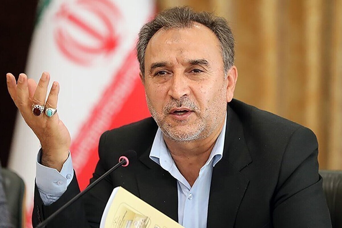 معاون حقوقی رییس جمهور در اجتماع بزرگ فعالان فضای مجازی شهرستان طرقبه شاندیز گفت: اشراف قوی بر کشور و اراده برای تصمیم گیری دو رمز موفقیت دولتی است که انشاءالله در آینده شکل خواهد گرفت، این راه حل کشور است آنهایی که می‌گویند هیچ راه حلی نداریم و فقط باید برویم با آمریکا ببندیم آنها دیگر دچار عافیت طلبی شدند و به ضعف خود پی بردند و می‌دانند نمی‌توانند و متاسفانه نتوانستن آنها از بعضی از ضعف‌های شخصی و نفسانی  است و دور شدن از آرمان‌های انقلاب است.