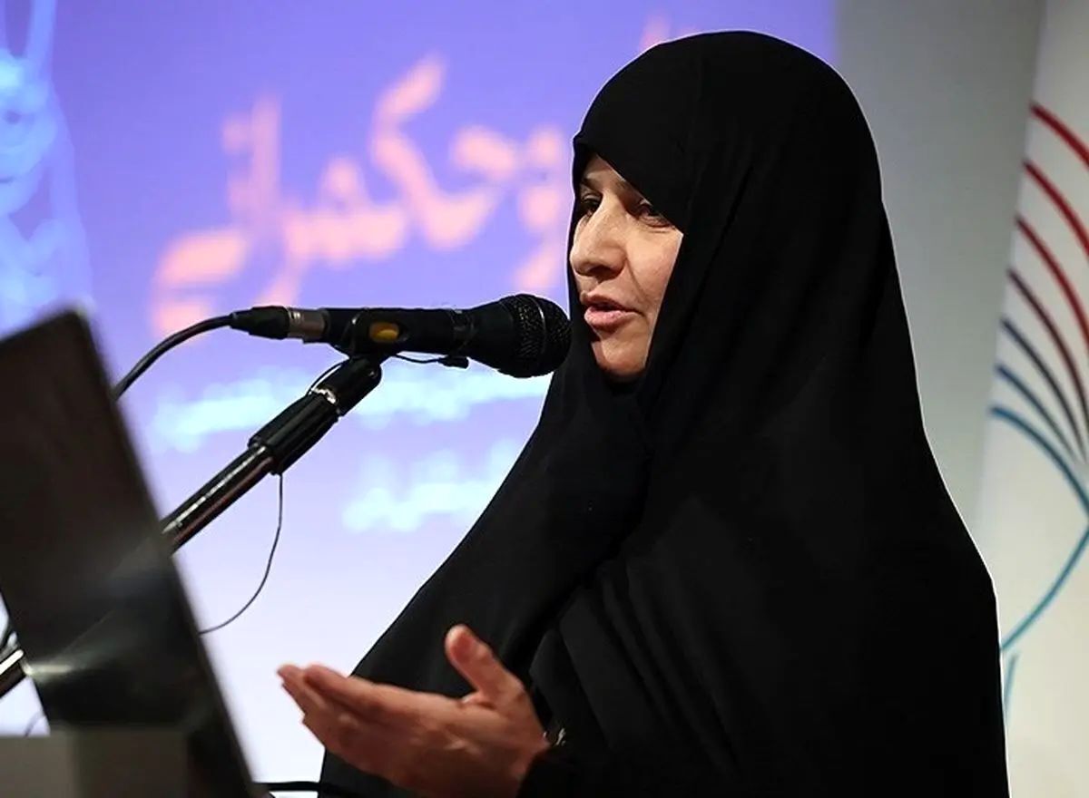 همسر شهید رئیسی گفت: کسی که قرار است اقامه عدل کند، مردم هستند و باید بصیرت داشته باشند.