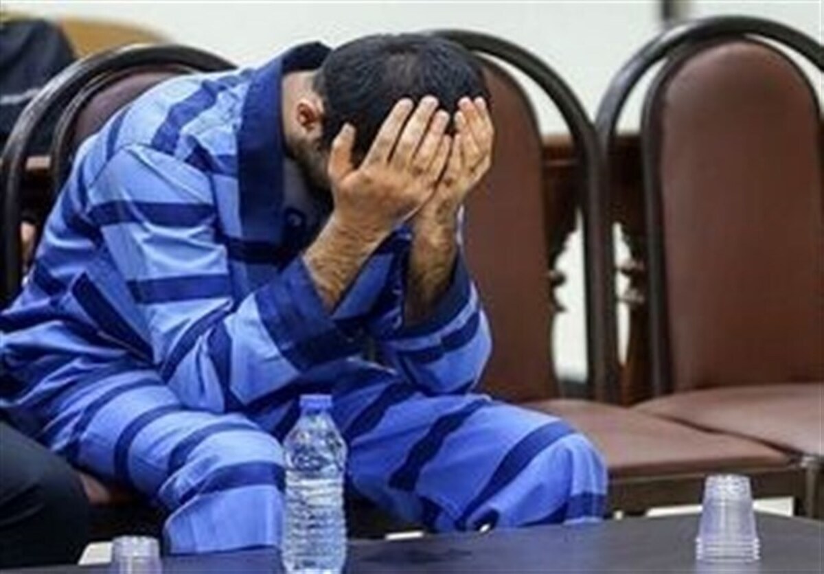 صبح زودتر از پسرم بیدار شدم، هنگامی که خوابیده بود بالای سرش رفتم و سعی کردم چاقو را بردارم تا آسیبی به کسی نرسد اما ...