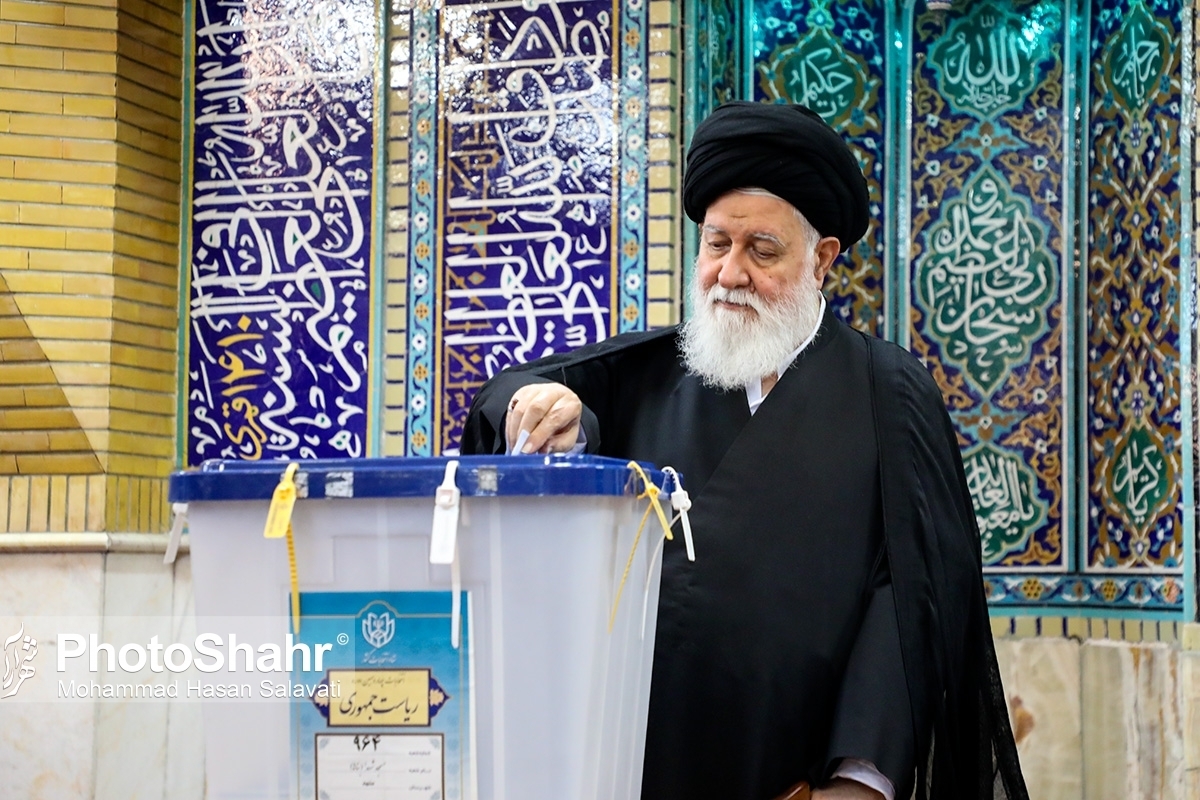 نماینده ولی‌فقیه در استان خراسان‌رضوی، گفت: شرکت در انتخابات، پاس‌داشتن نعمت این نظام اسلامی و مصداق یک کار خیر است. از مردم می‌خواهم فردی را انتخاب کنند که در مقام رئیس‌جمهور، امین سرنوشت مردم باشد.