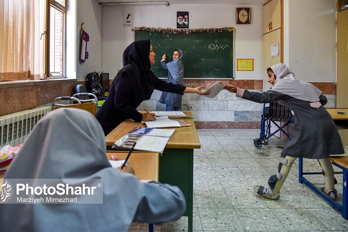 مدیر اداره بهزیستی شهرستان مشهد با بیان اینکه ۸۰۰ هزار نفر از ساکنان مشهد از خدمات بهزیستی استفاده می‌کنند، گفت: پنج هزار نفر از این جمعیت، دانش‌آموز هستند.