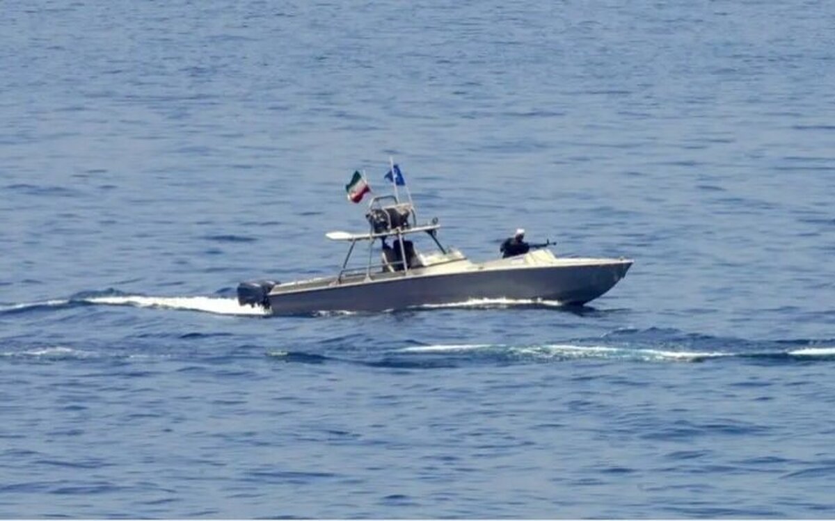 العربیه به نقل از شرکت امنیت دریایی انگلیس از توقیف یک نفتکش با پرچم «توگو» و تحت مدیریت امارات در ۶۱ مایلی بوشهر خبر داد.
