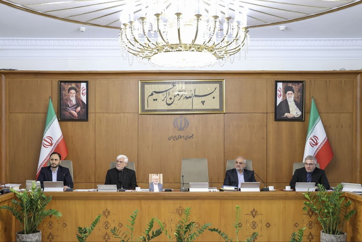 جلسه هیئت دولت، صبح امروز به ریاست محمدرضا عارف معاون اول رئیس جمهور برگزار شد.