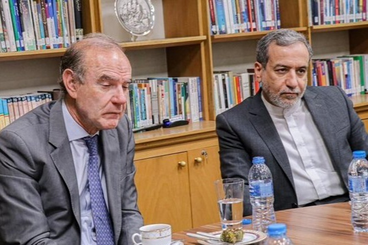 دیپلمات ارشد اروپایی و دبیر شورای راهبردی روابط خارجی طی دیداری در تهران، «درباره ابعاد و موضوعات مختلف روابط ایران و اروپا» رایزنی کردند.